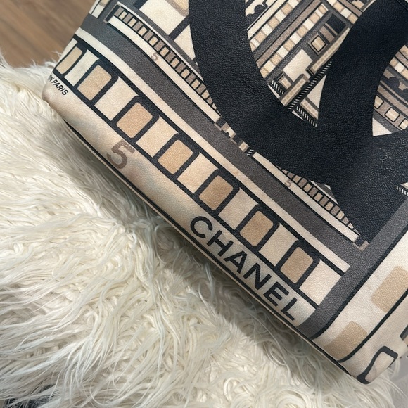 Chanel Printed Leather Tote - Picture 8 of 11